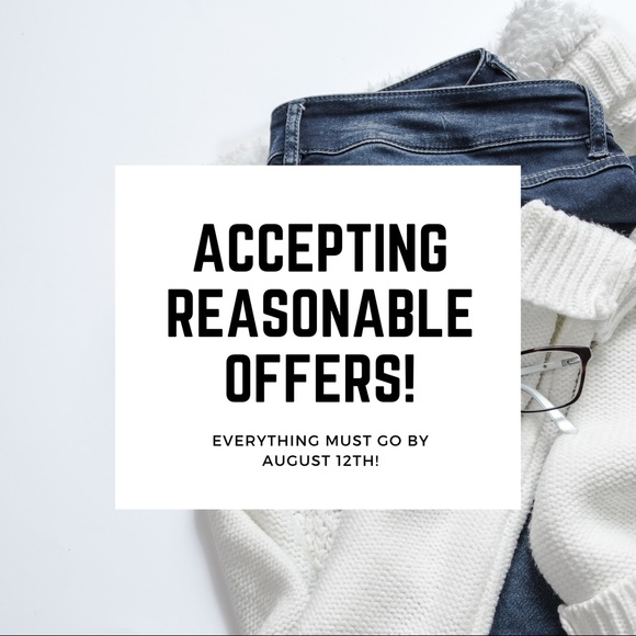 CLOSET CLEAR OUT - Picture 1 of 1